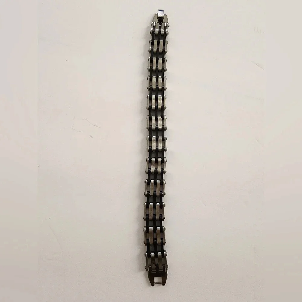 Silver& Black Metal Biker Bracelet
